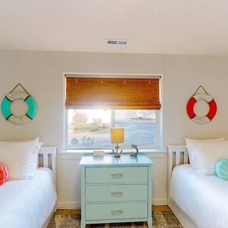 Turquoise Dreams Villa Lincoln City Ngoại thất bức ảnh