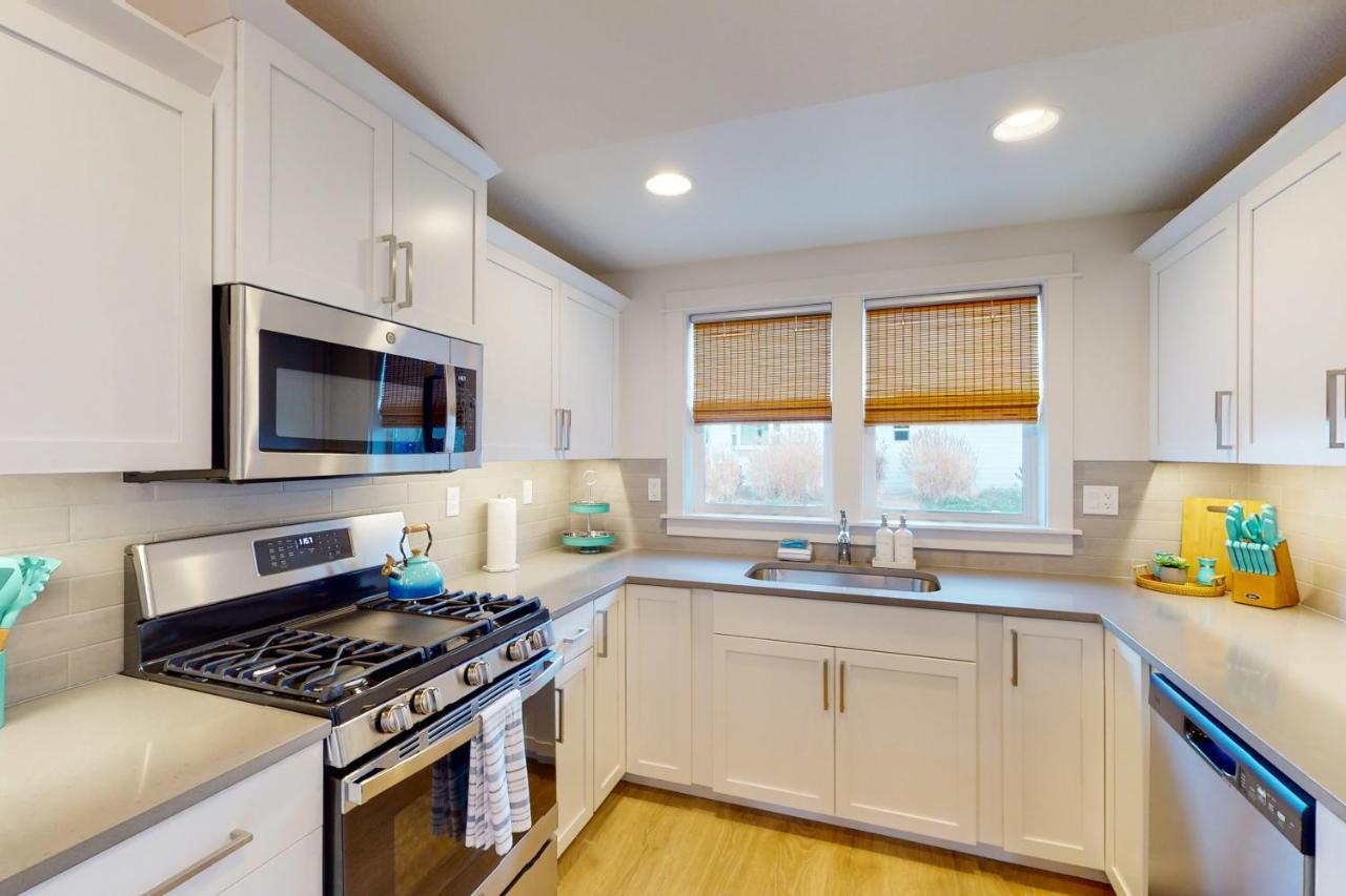 Turquoise Dreams Villa Lincoln City Ngoại thất bức ảnh