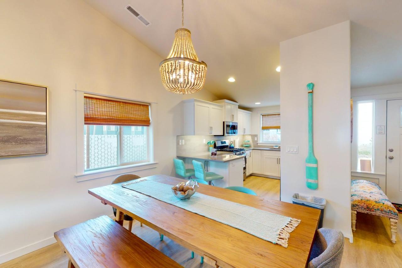 Turquoise Dreams Villa Lincoln City Ngoại thất bức ảnh